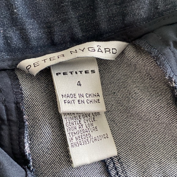 Peter Nygard jeans trousers with seam to keep shape. Size 4P. EUC. Straight leg - Picture 14 of 16